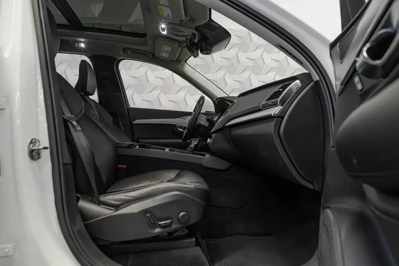 Volvo XC90 снимка Volvo XC90