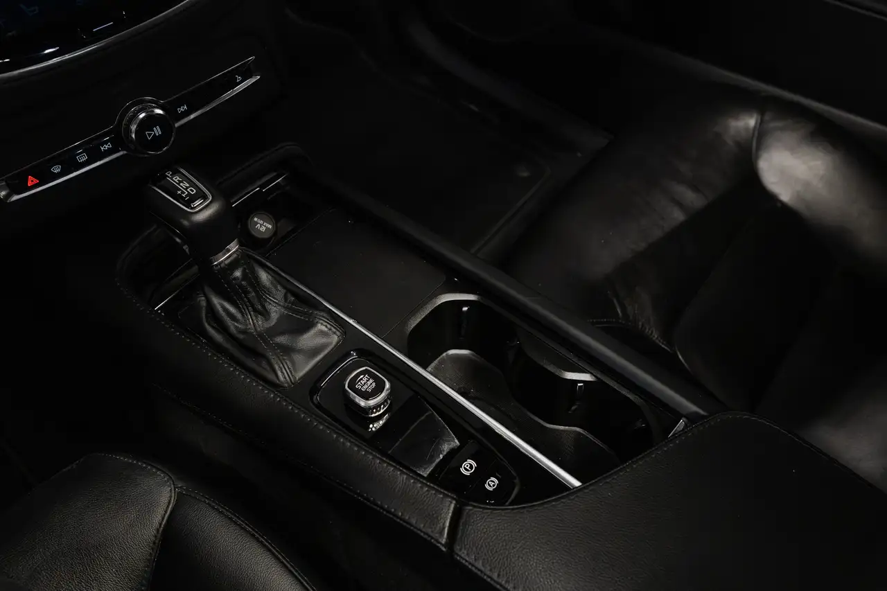Volvo XC90 снимка Volvo XC90