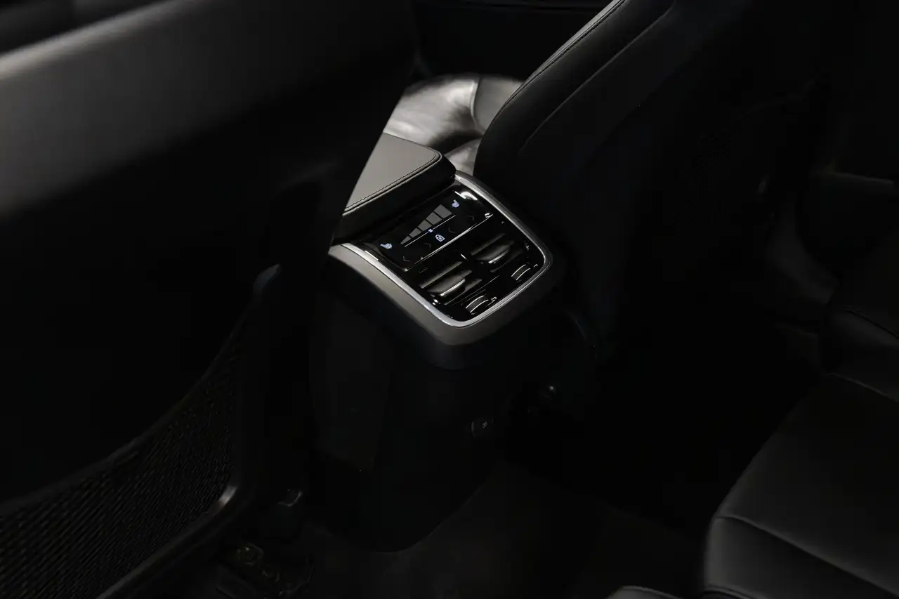Volvo XC90 снимка Volvo XC90