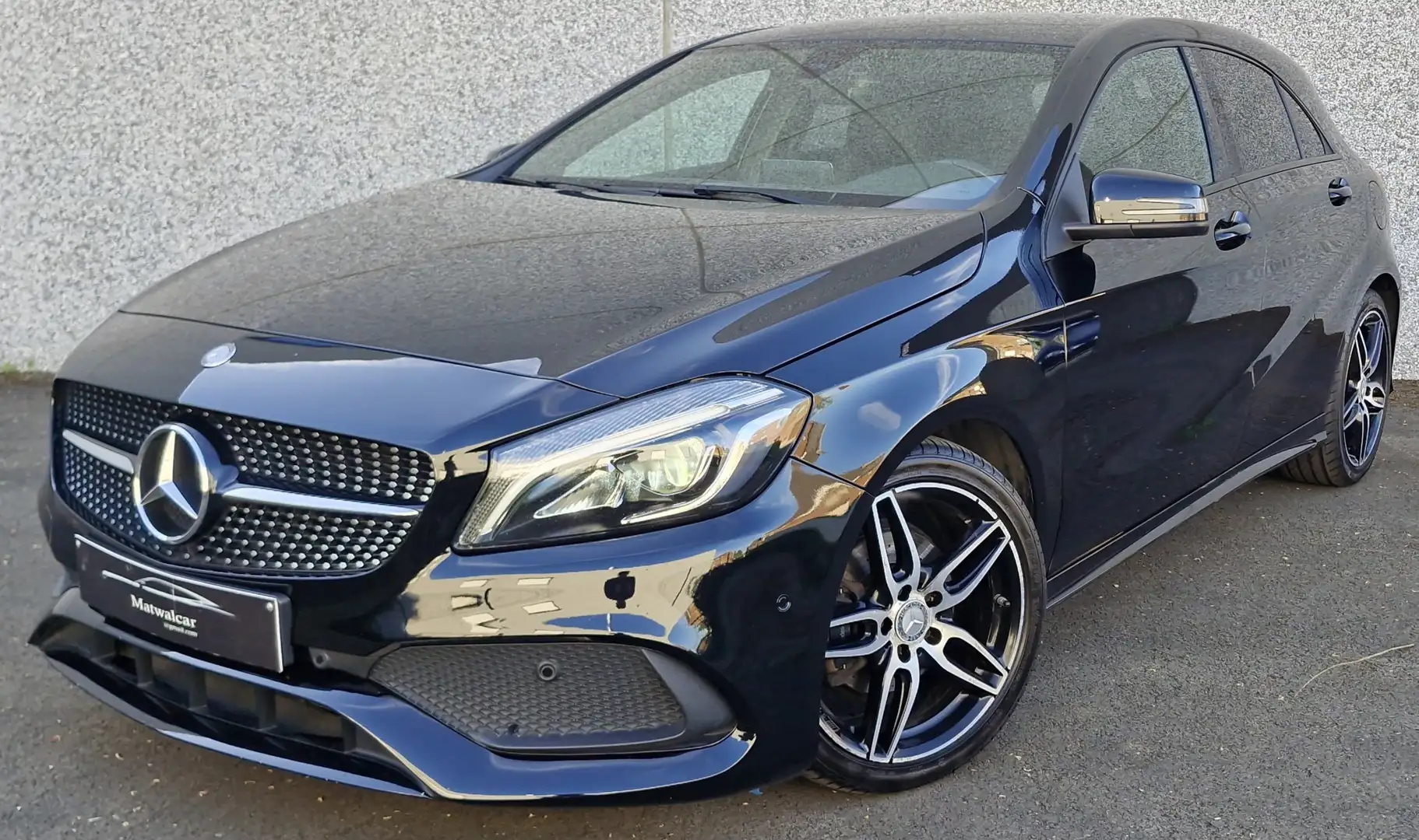 Mercedes-Benz A 180 d AMG automatique 2016 1 er propriétaire - 1