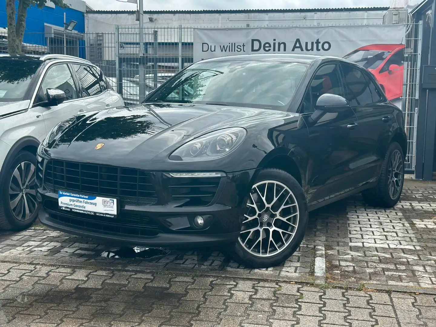 Porsche Macan MEMORY+AHK+20"+BI-XENON+LEDER Schwarz - 1