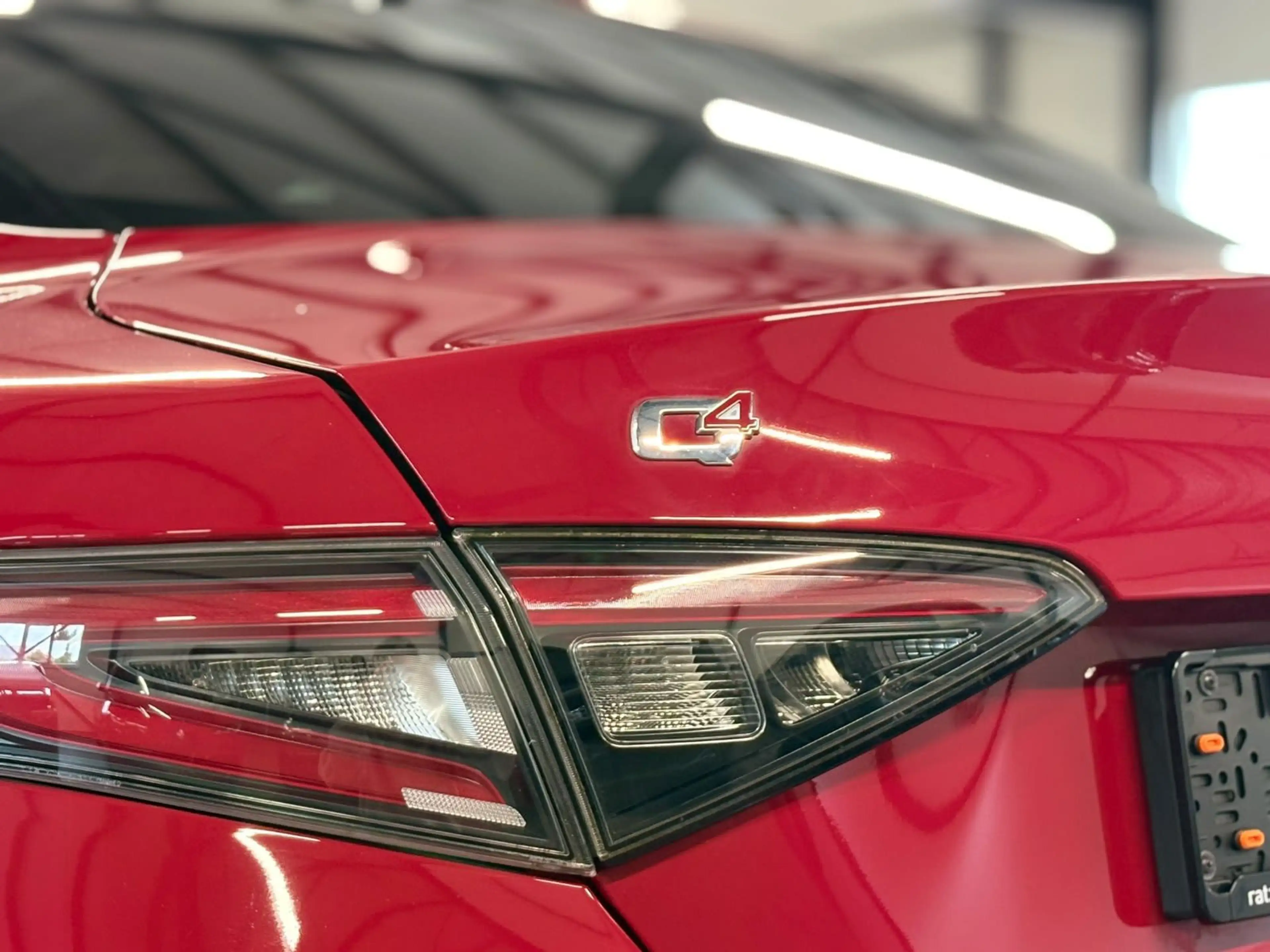 Alfa Romeo Giulia Veloce Q4 MATRIX+ACC+KAM+LEDER+SHZ+TOT.W+ — photo 5