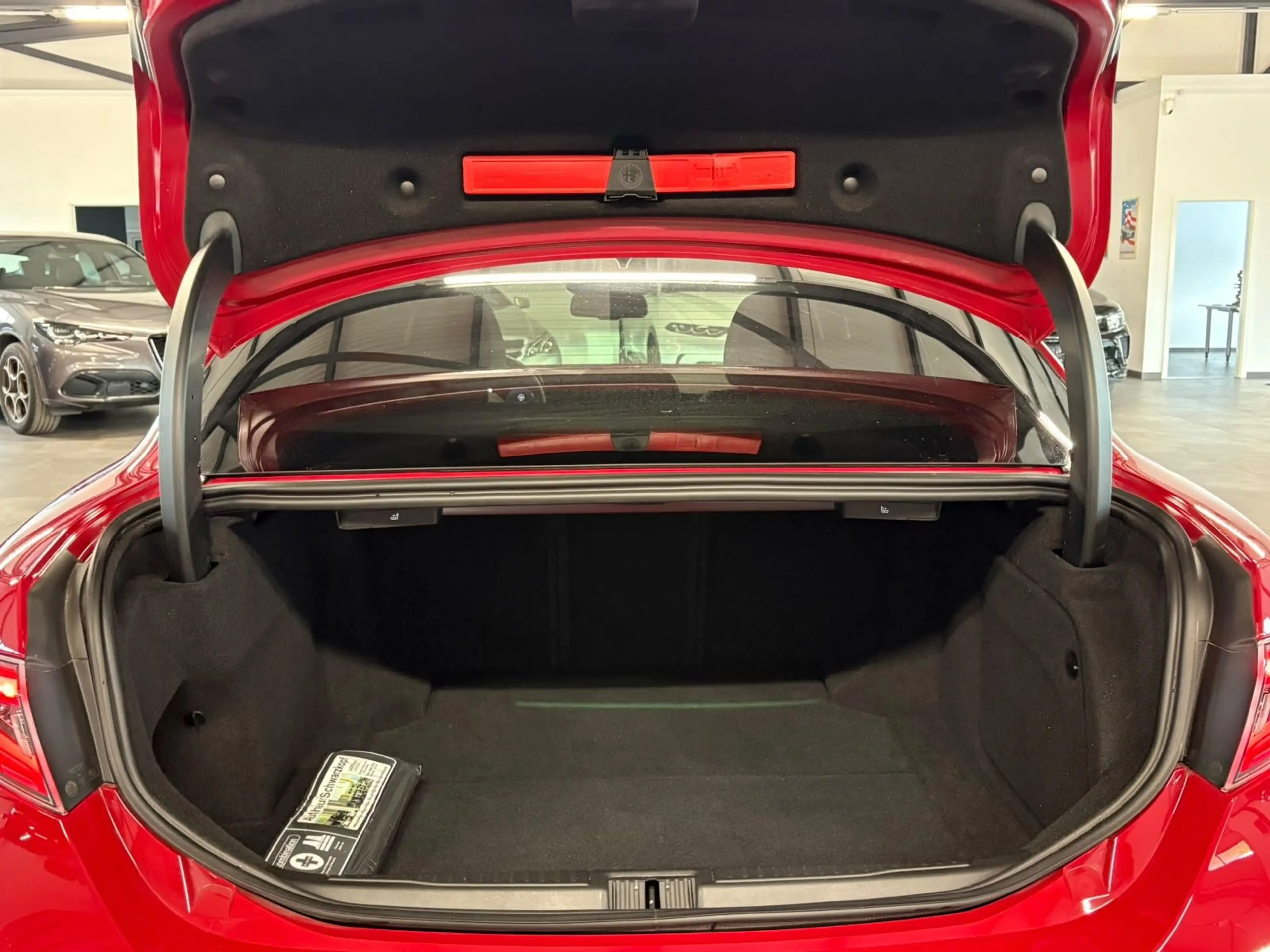 Alfa Romeo Giulia Veloce Q4 MATRIX+ACC+KAM+LEDER+SHZ+TOT.W+ — photo 15