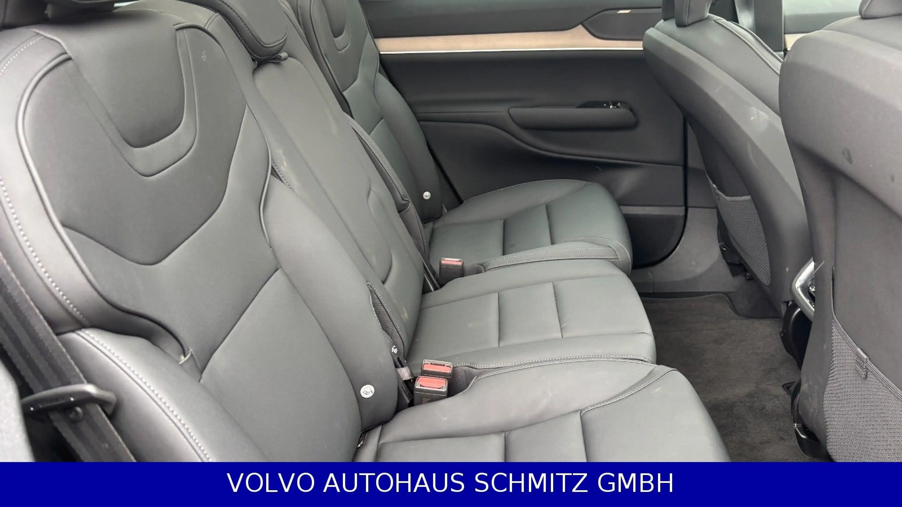 Volvo EX90 Ultra Performance Pure Electric AWD 7Sitzer — photo 11