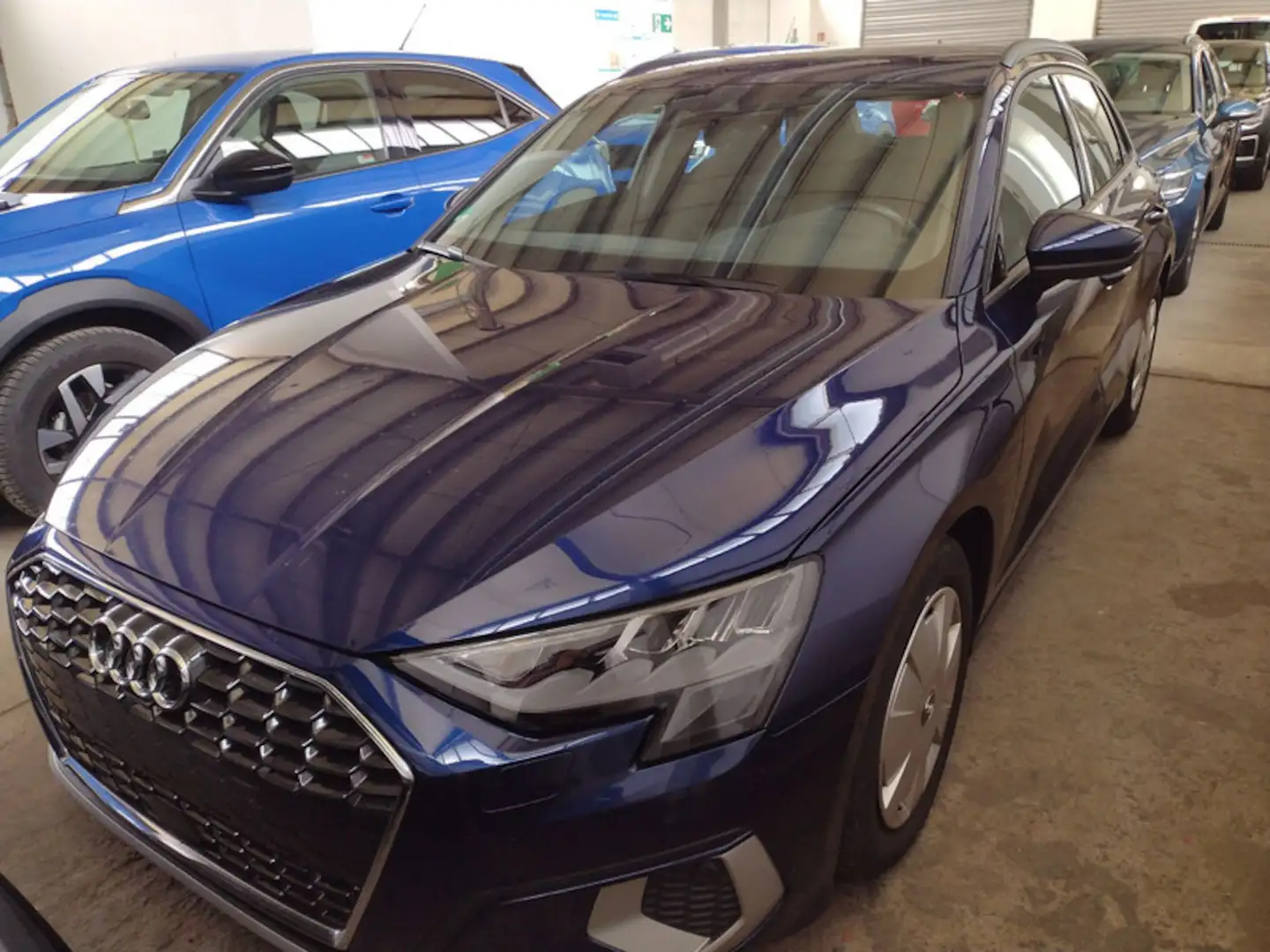 Audi A3 30 TFSI Sportback advanced S-tronic Blau - 1