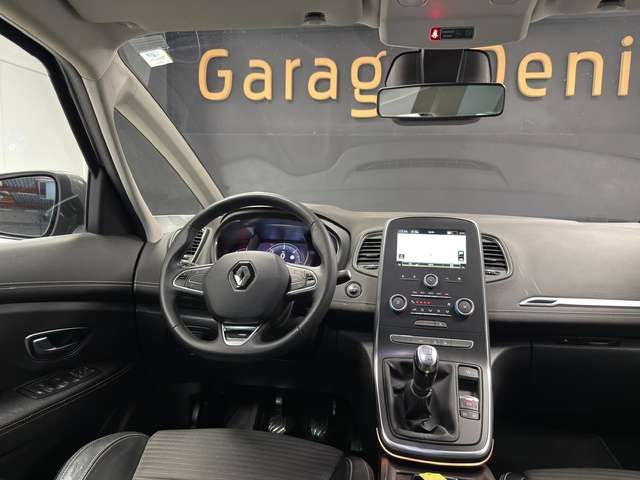 Renault Scenic — photo 10