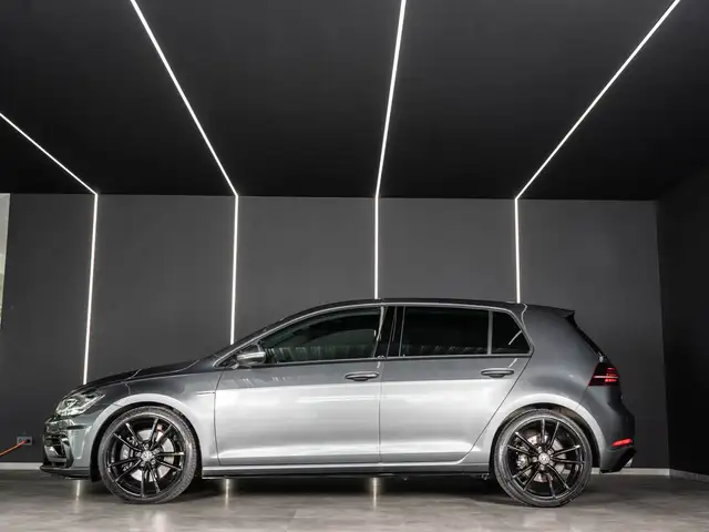 Volkswagen Golf view 6