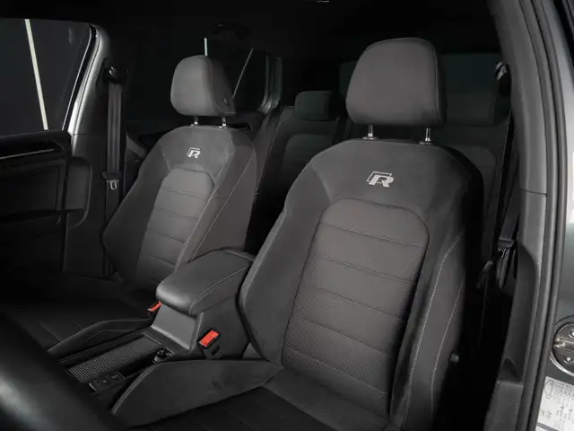 Volkswagen Golf view 10