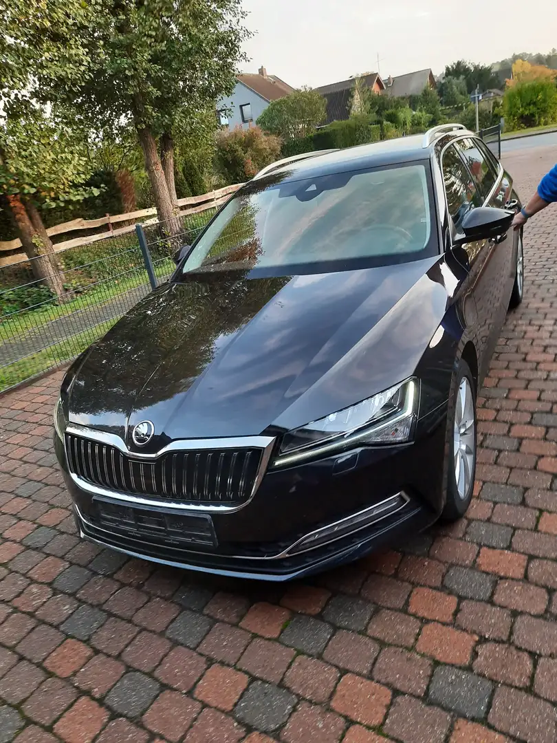 Skoda Superb Superb III Combi Combi 1.5 TSI ACT DSG Style Серебристый - 2