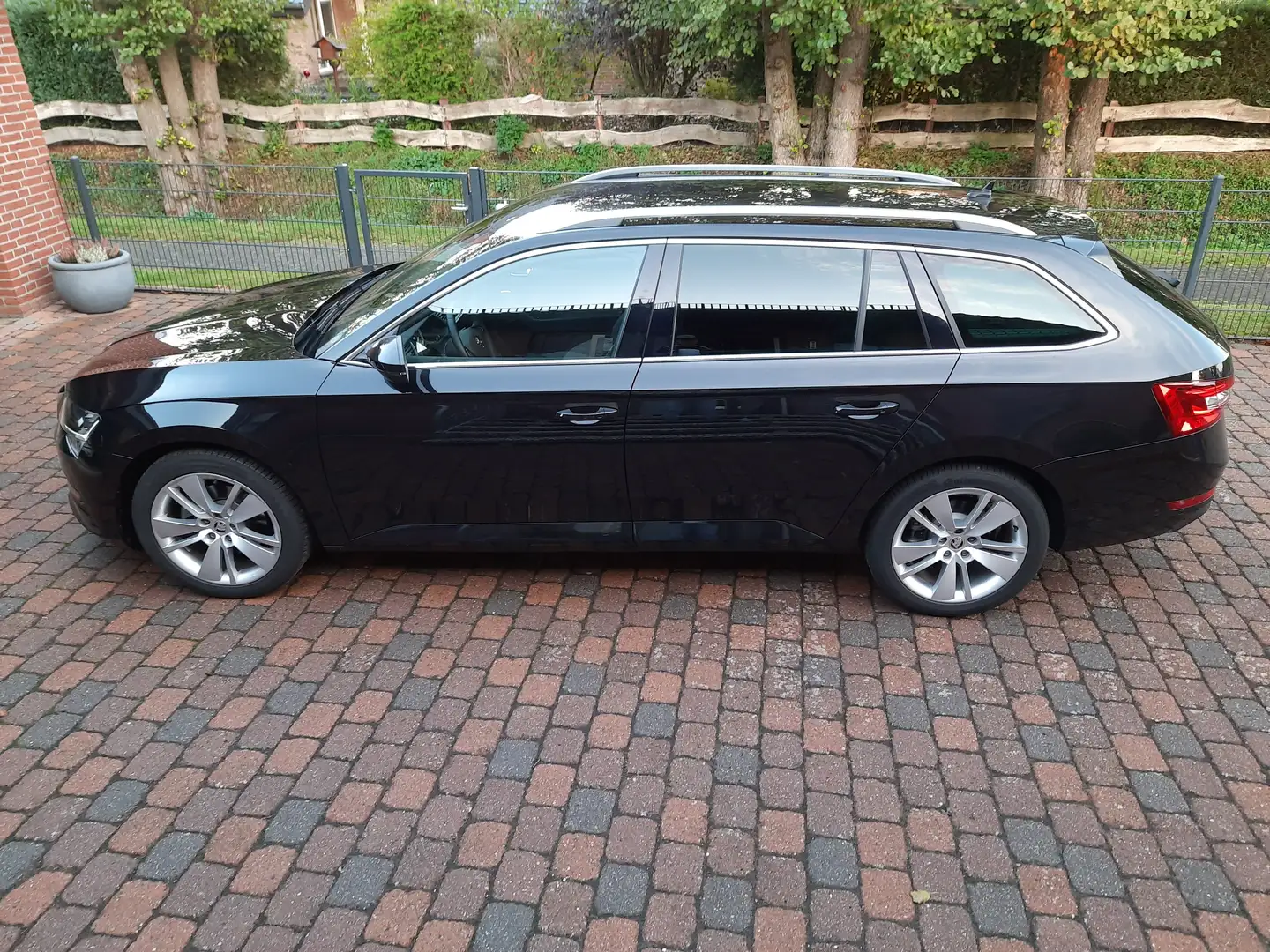Skoda Superb Superb III Combi Combi 1.5 TSI ACT DSG Style Серебристый - 1