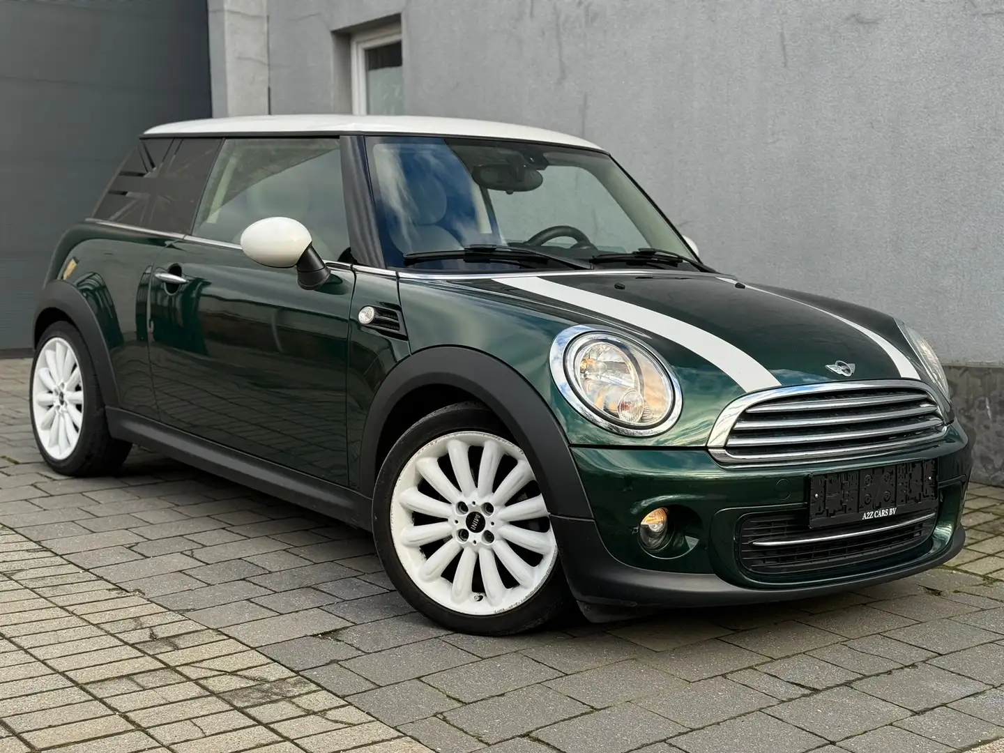 MINI Cooper 1.6i 2013 AUTOMAAT MET 65000 KM WORDT GEKEURD Vert - 2