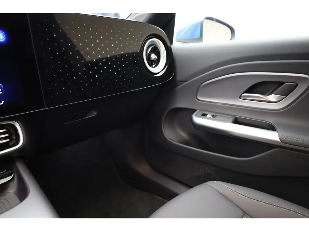 Mercedes-Benz CLA 200 Prog. AMG AHK Pano Distronic *sofort* 11