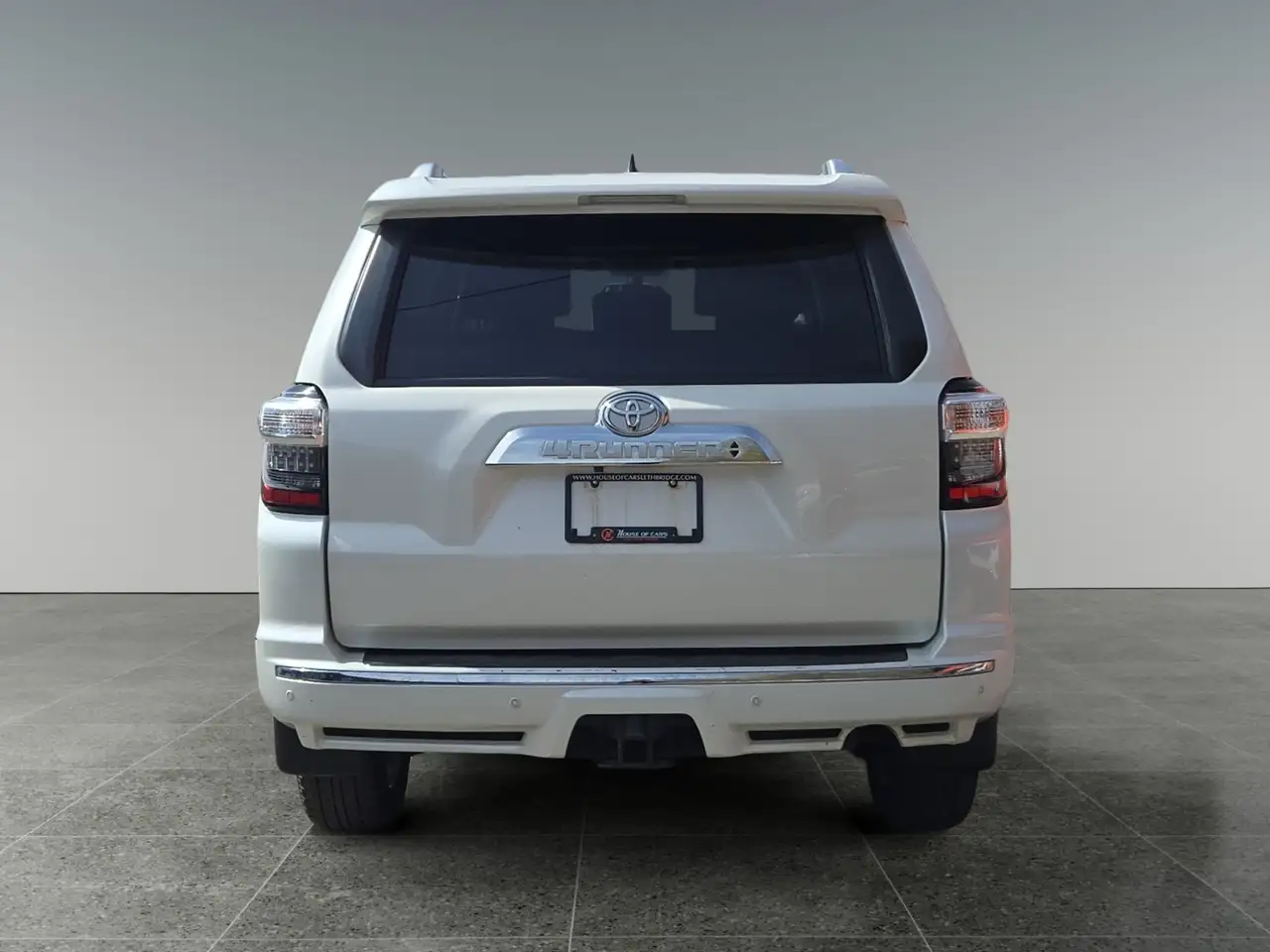 Toyota 4-Runner снимка Toyota 4-Runner