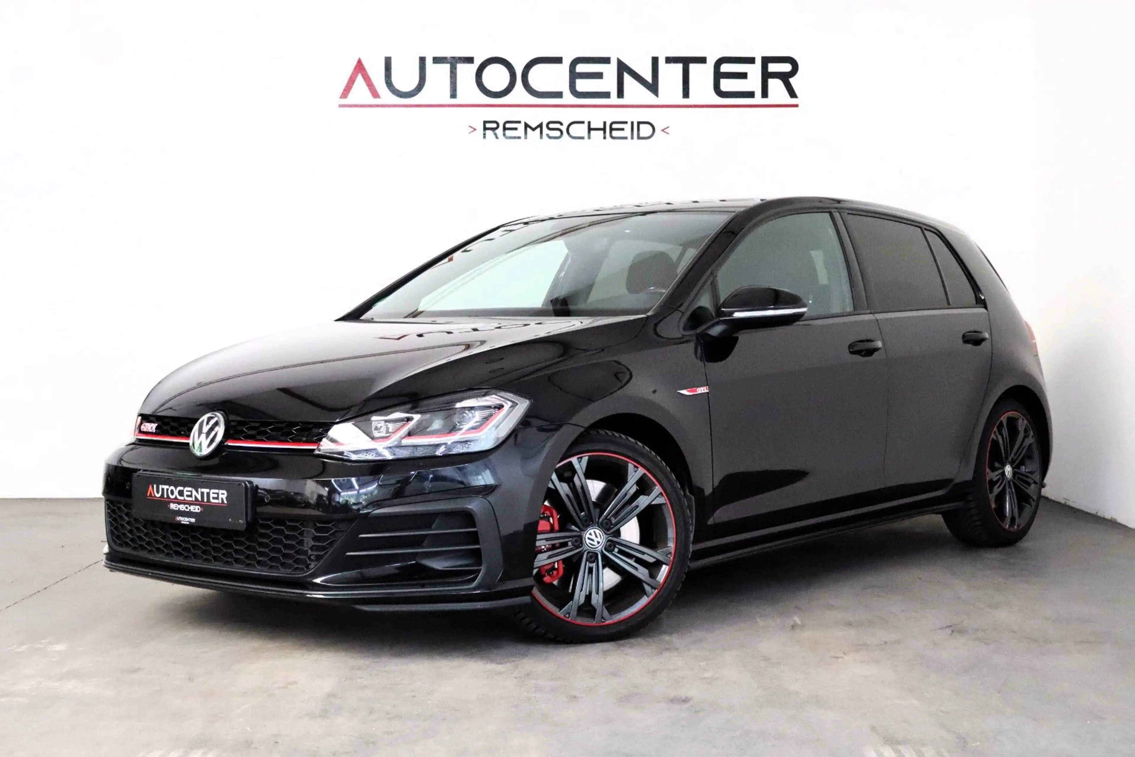 Volkswagen Golf VII GTI 2,0 TSI DSG Performance Virtual ACC