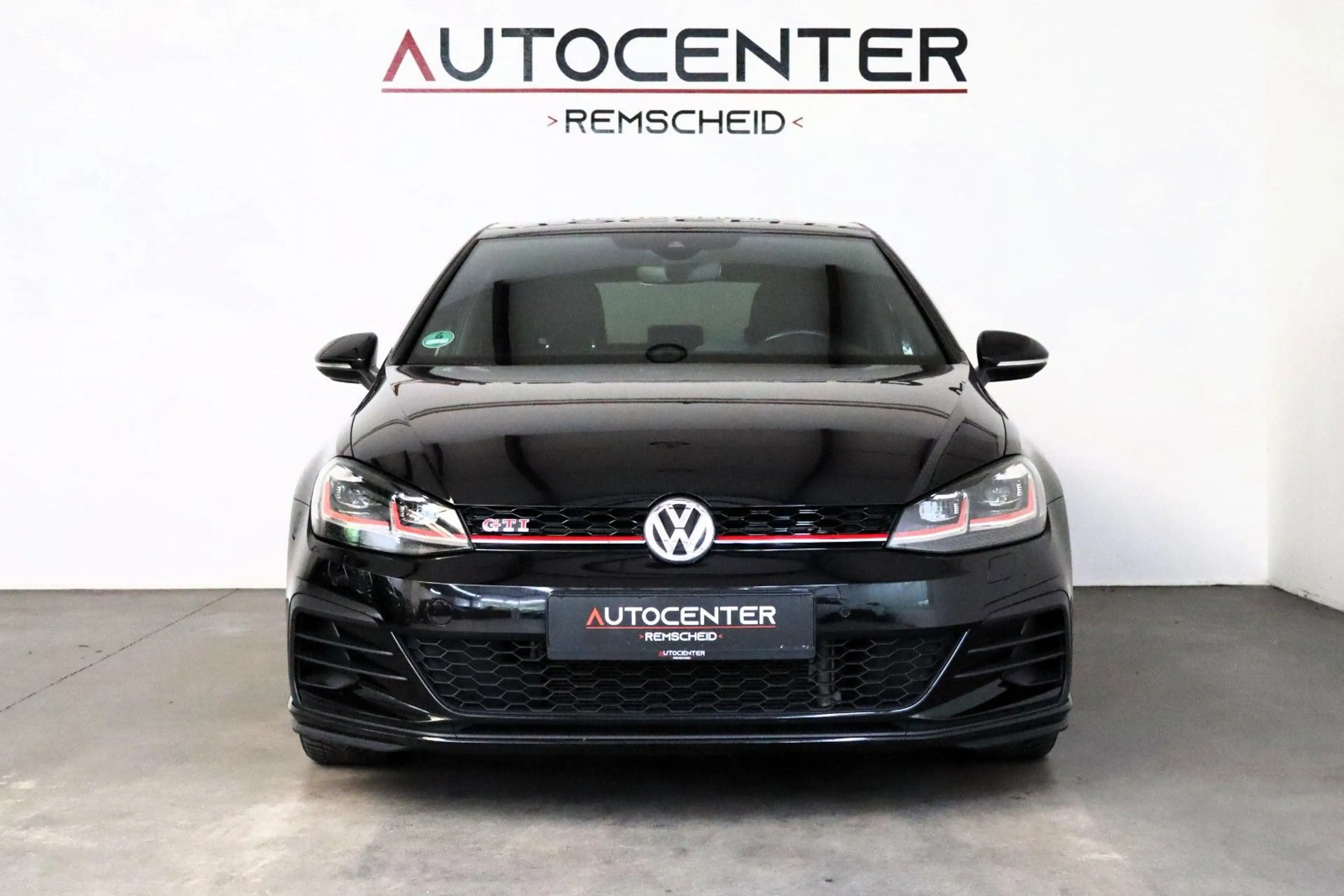 Volkswagen Golf VII GTI 2,0 TSI DSG Performance Virtual ACC — photo 2