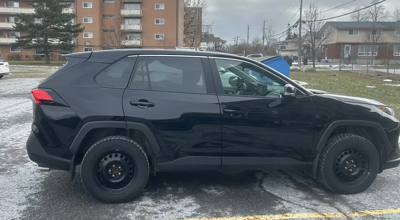 Toyota RAV 4 снимка Toyota RAV 4