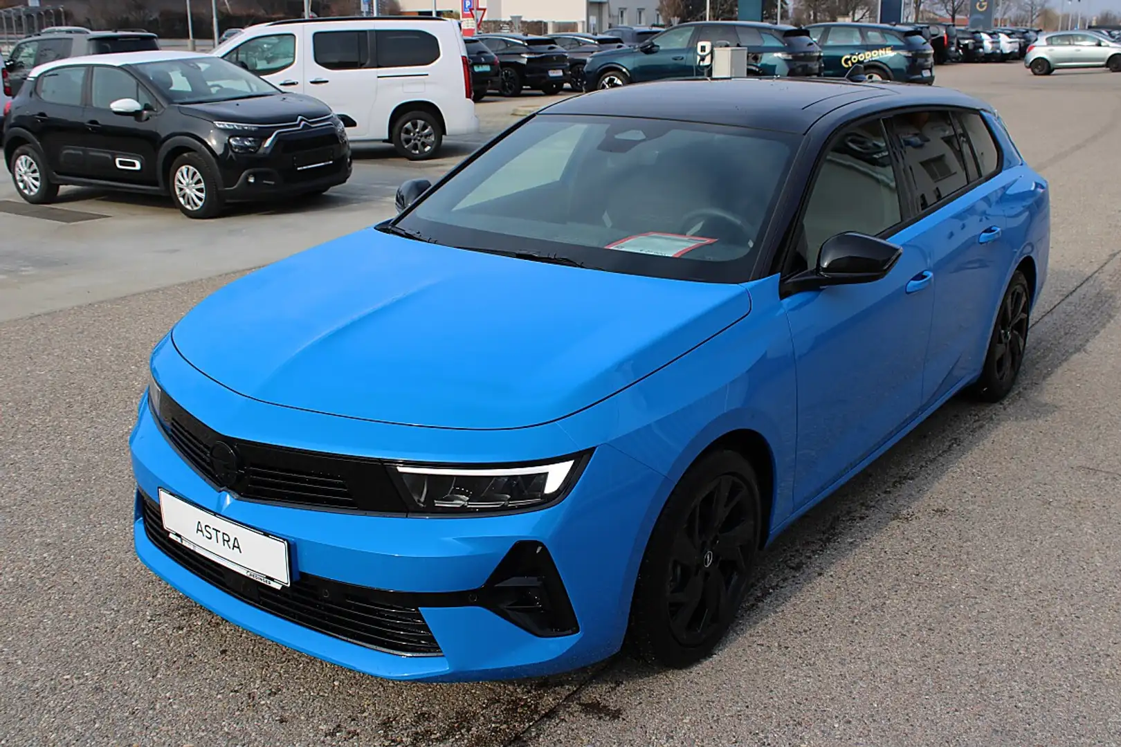 Opel Astra ST 1,2 Turbo GS Aut. Blau - 1