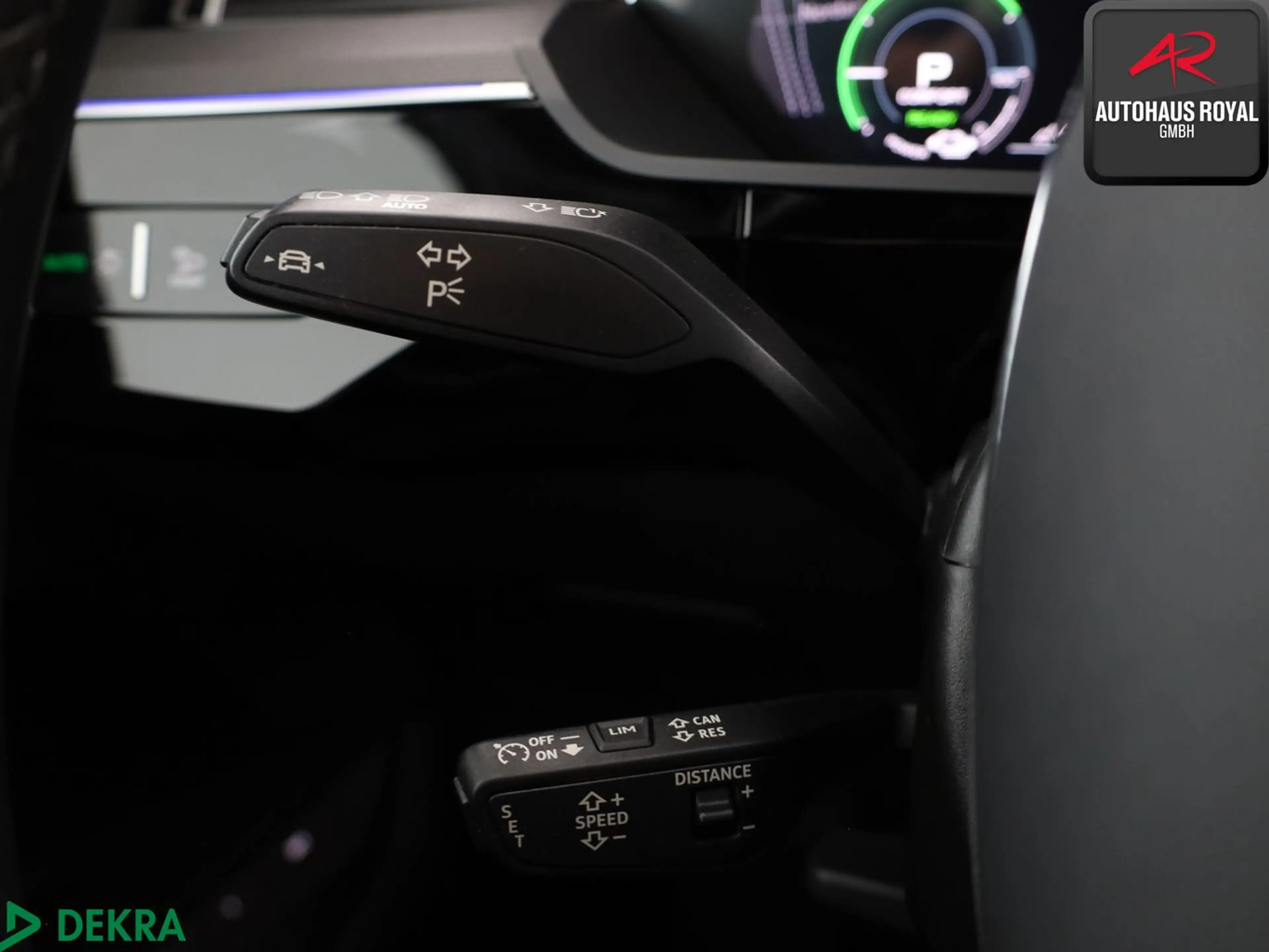 Audi e-tron 55 qu S LINE PANO,LUFT,MATRIX,HUD,B+O,AHK — photo 17