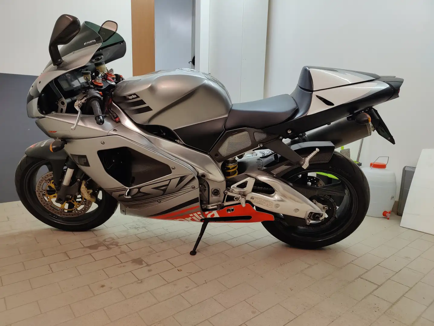 Aprilia RSV Mille Argent - 2