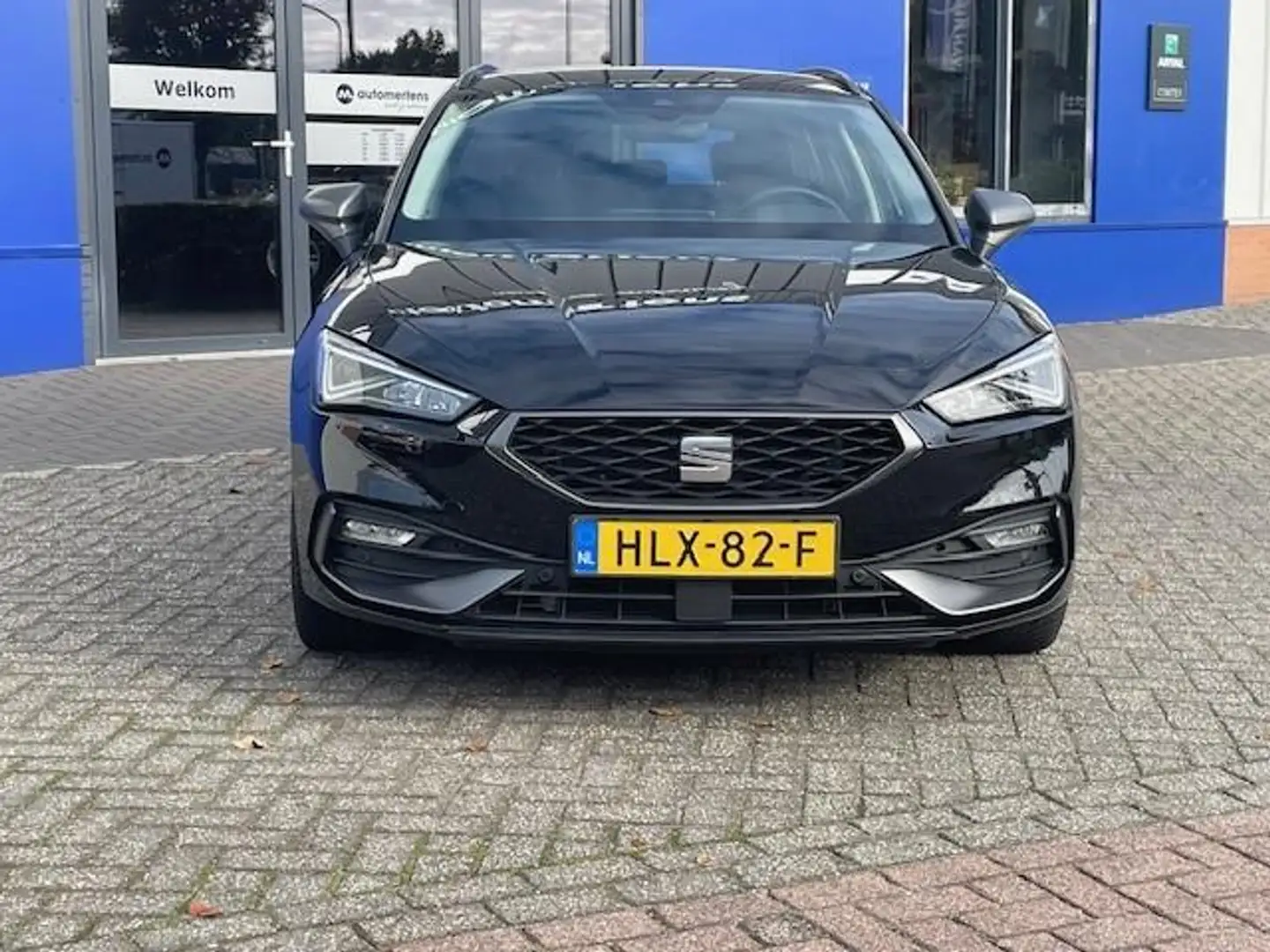 SEAT Leon Sportstourer 1.5 eTSI FR Business Intense Noir - 2