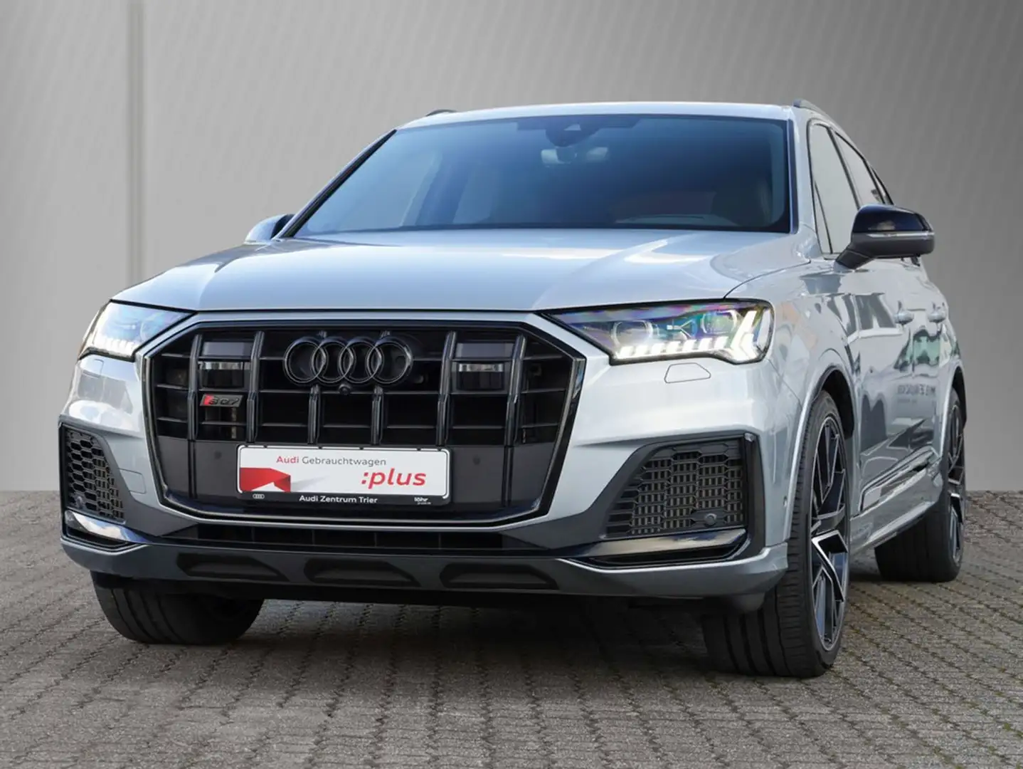 Audi SQ7 4.0 TFSI quattro competition plus Silber - 2