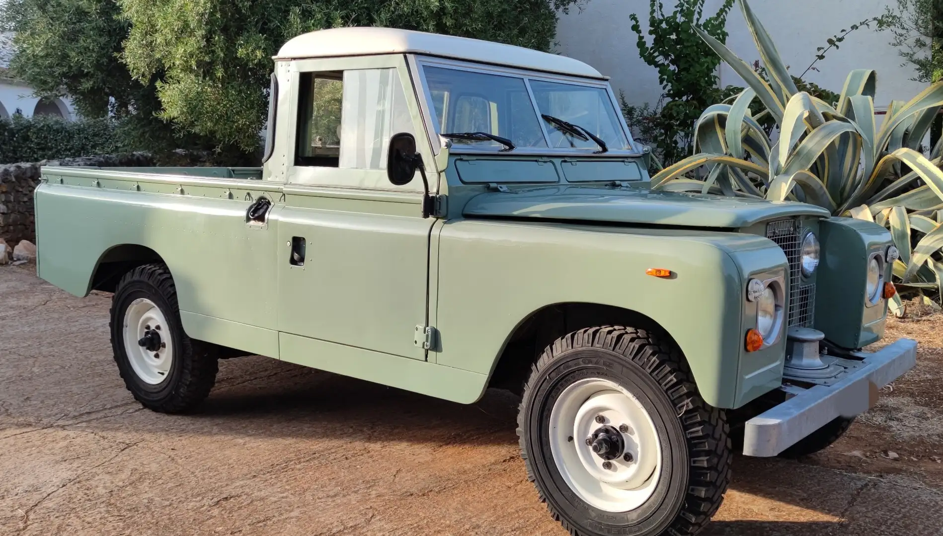 Land Rover 109 pick-up - 1