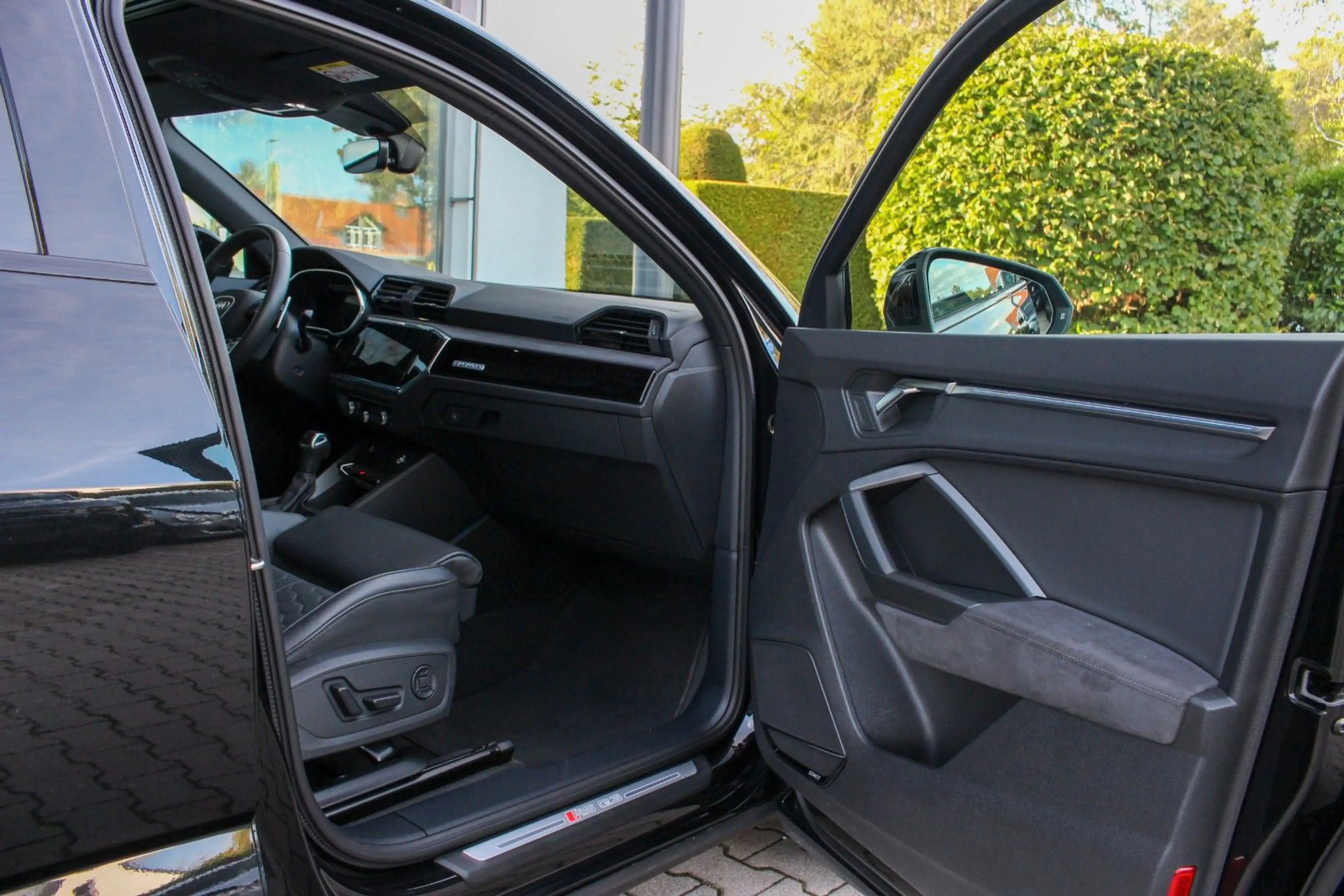 Audi RS Q3 Sportback / PANO / NAPPA / SONOS / 21 ZOLL — photo 15