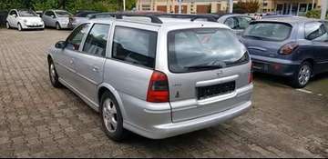 Vectra 1.8 Caravan
