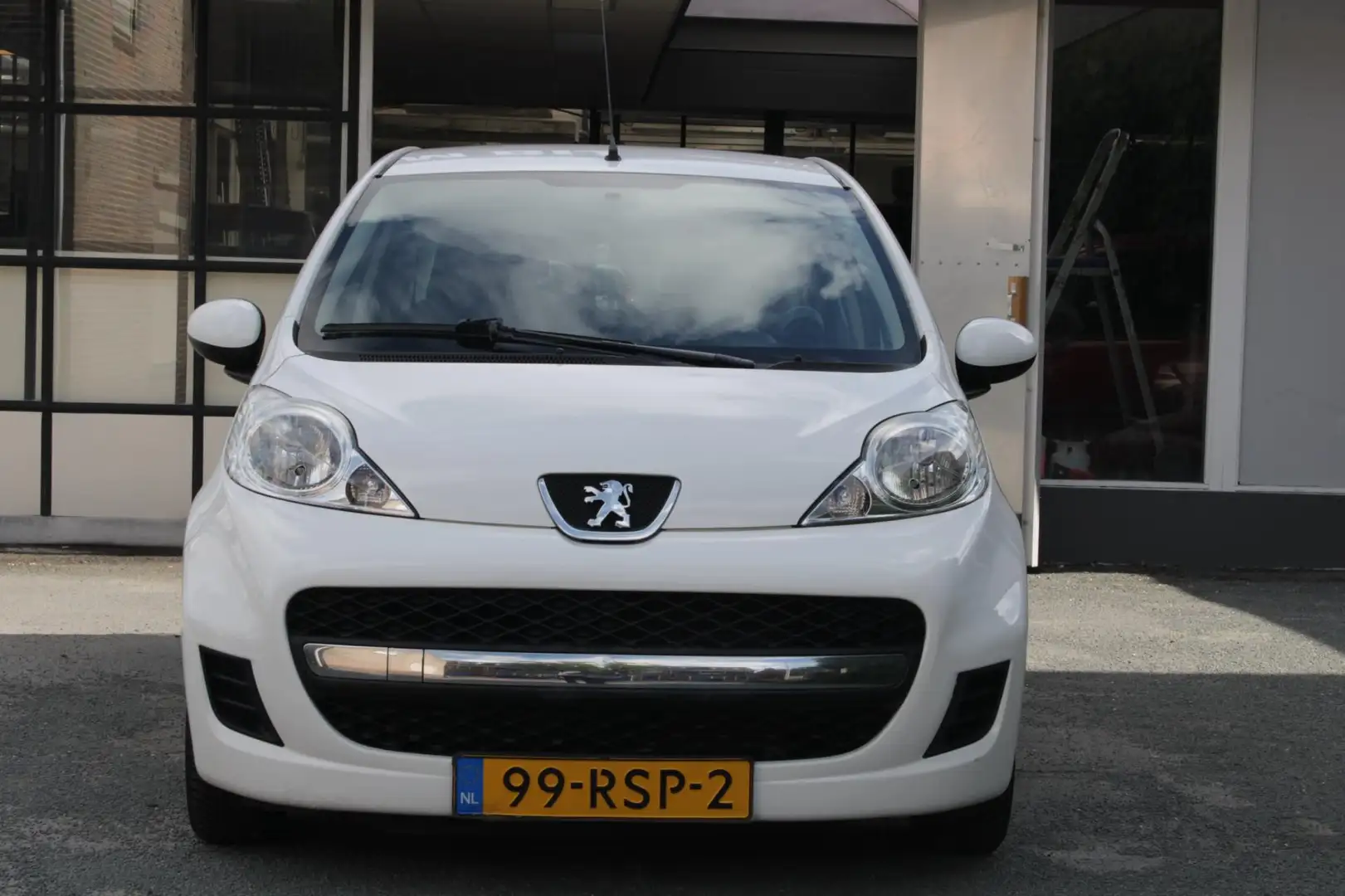 Peugeot 107 1.0-12V XS 5 Drs | Airco | Elec ramen | NAP Wit - 2
