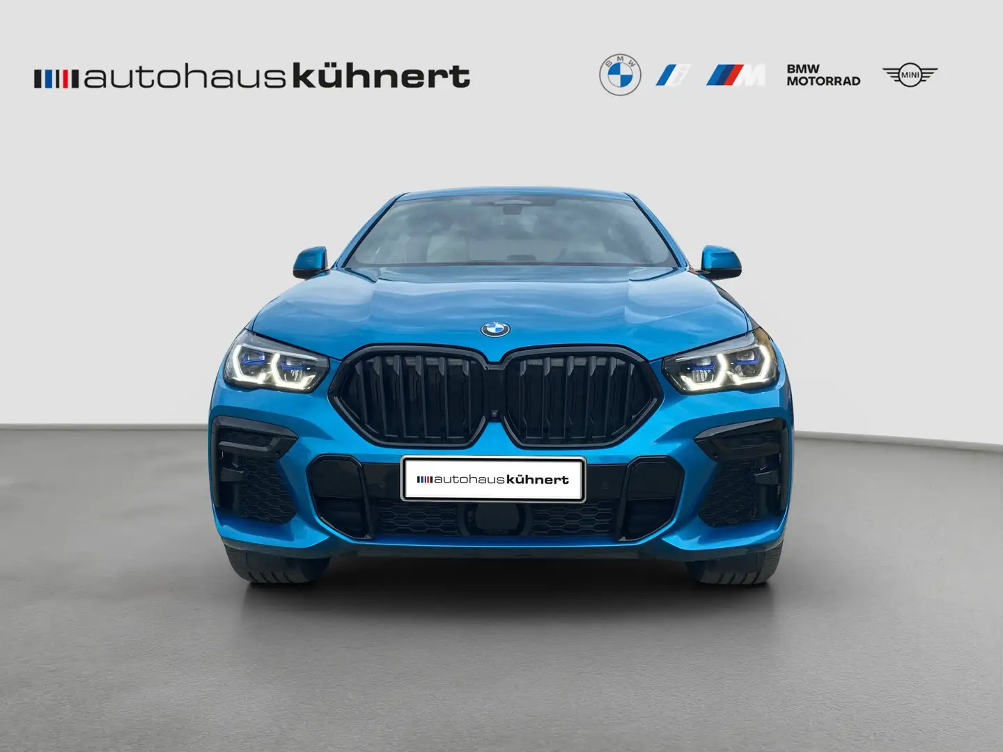 BMW X6 xDrive40d ///M Sport Individual SkyLounge B&W Blau - 2