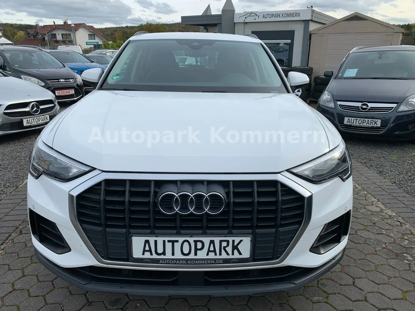 Audi Q3 35 TFSI *1 Hand*Navi*BT*PDC*SD* Weiß - 2