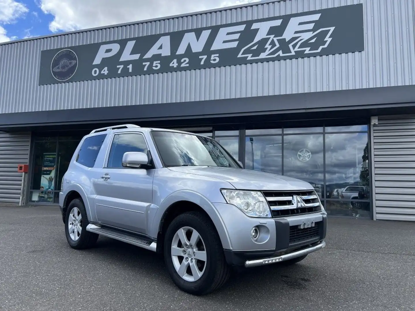 Mitsubishi Pajero 3.2 DID 200 CV Instyle Boite mécanique Gris - 1