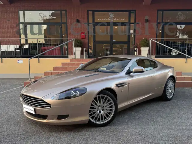 Aston Martin DB9 DB9 Coupé - One off specification - 546km