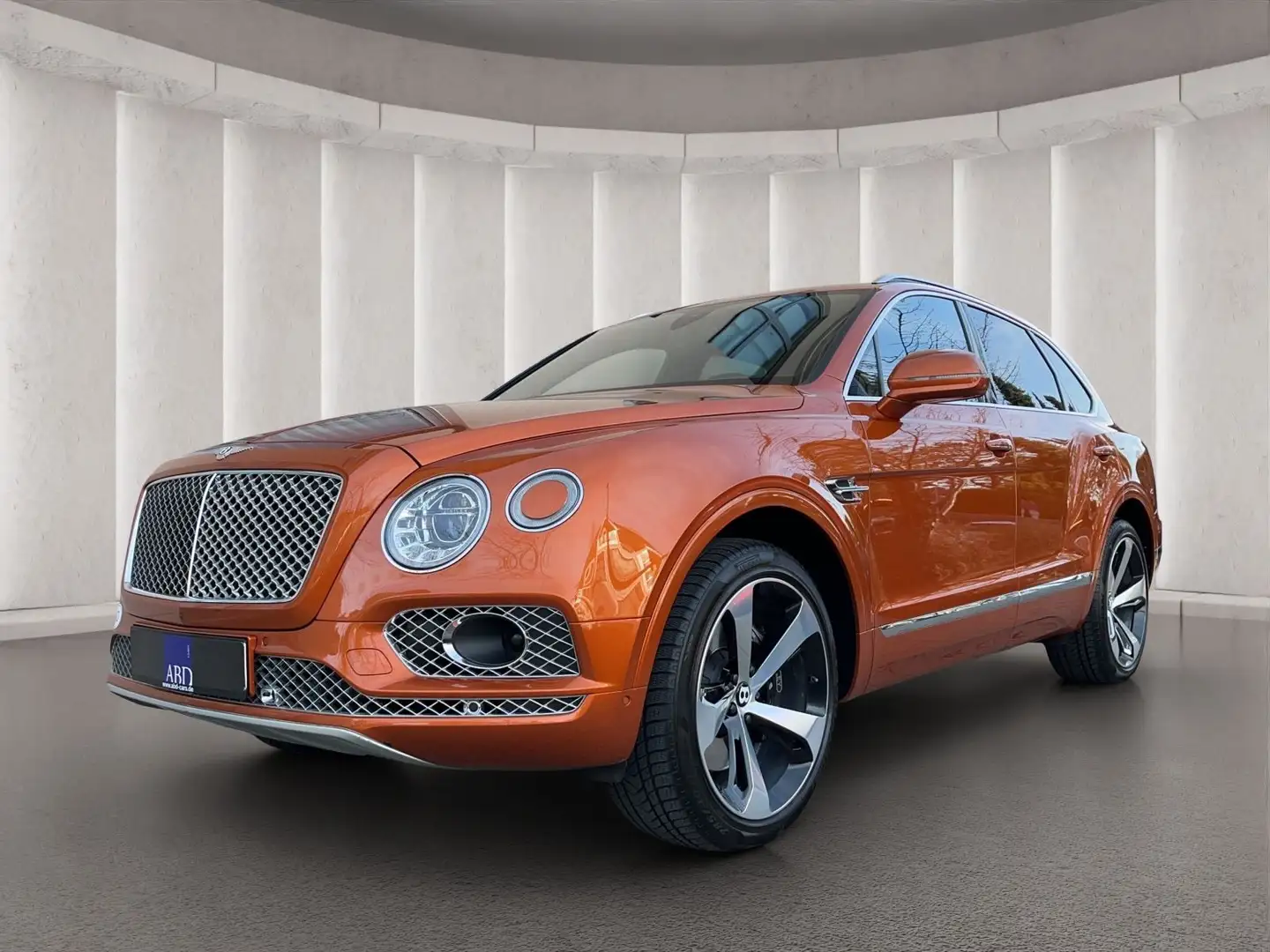 Bentley Bentayga W12 Naim/Tour/City/360/HUD/Massage/Pano Orange - 1