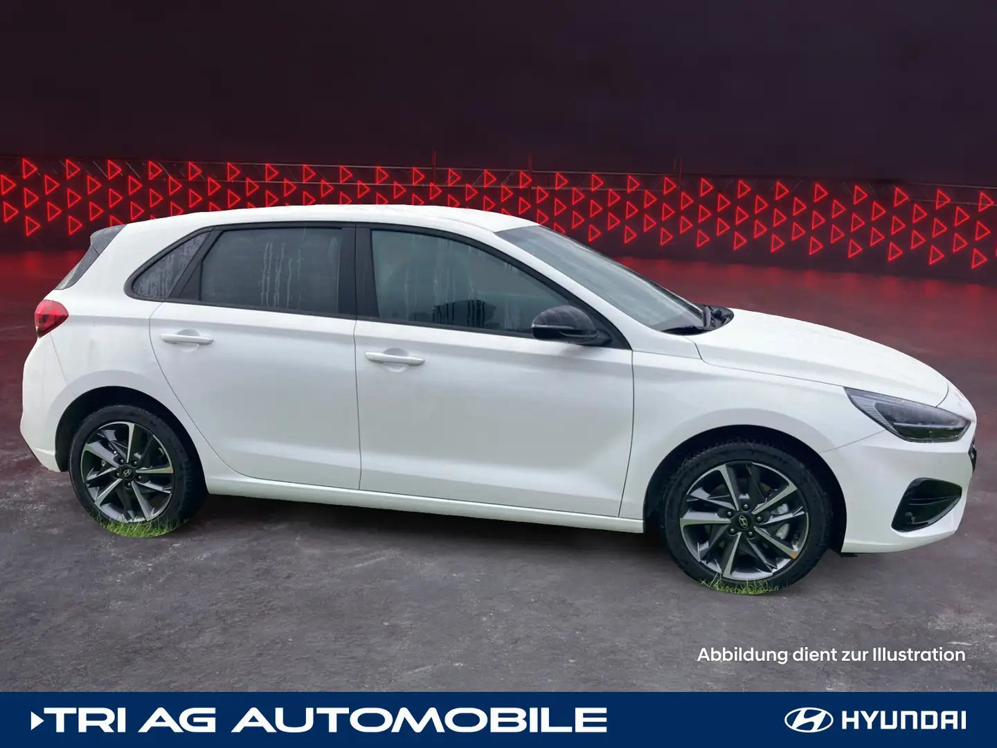 Hyundai i30 5-Türer Advantage Navi Einparkhilfe vo+hi Si Weiß - 2