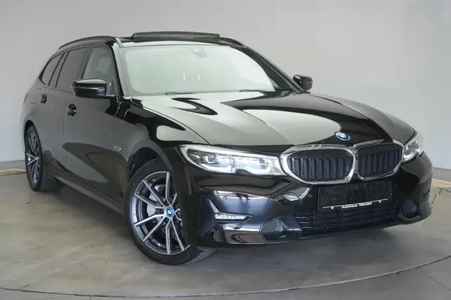 BMW 3 Series main image