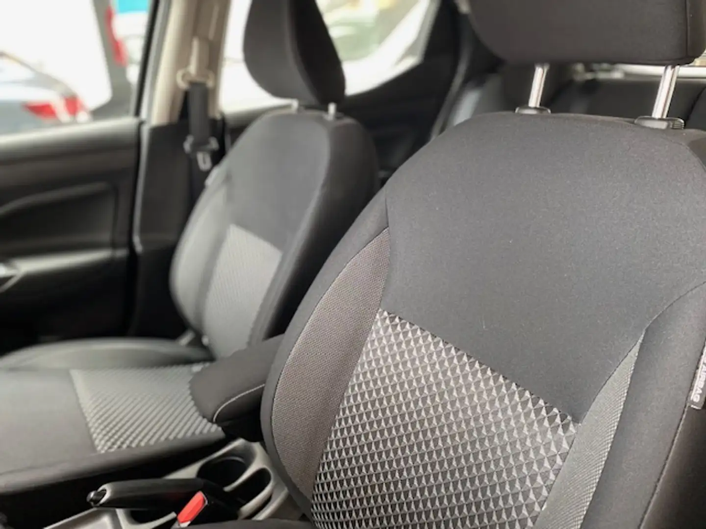 Nissan Micra Micra IG-T 92 Business Edition - 2
