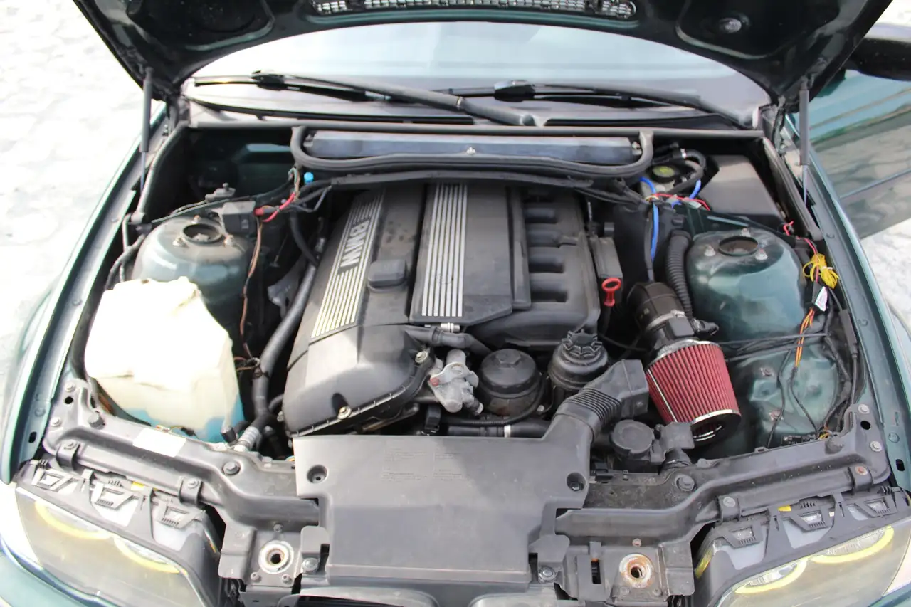 BMW 330 320i Executive, foto 9