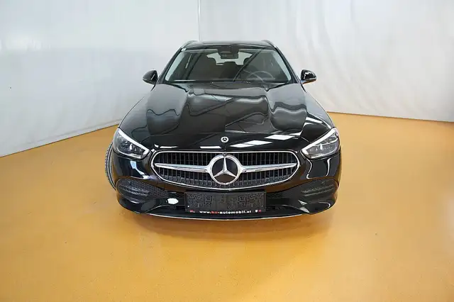 Mercedes-Benz C-Class view 3