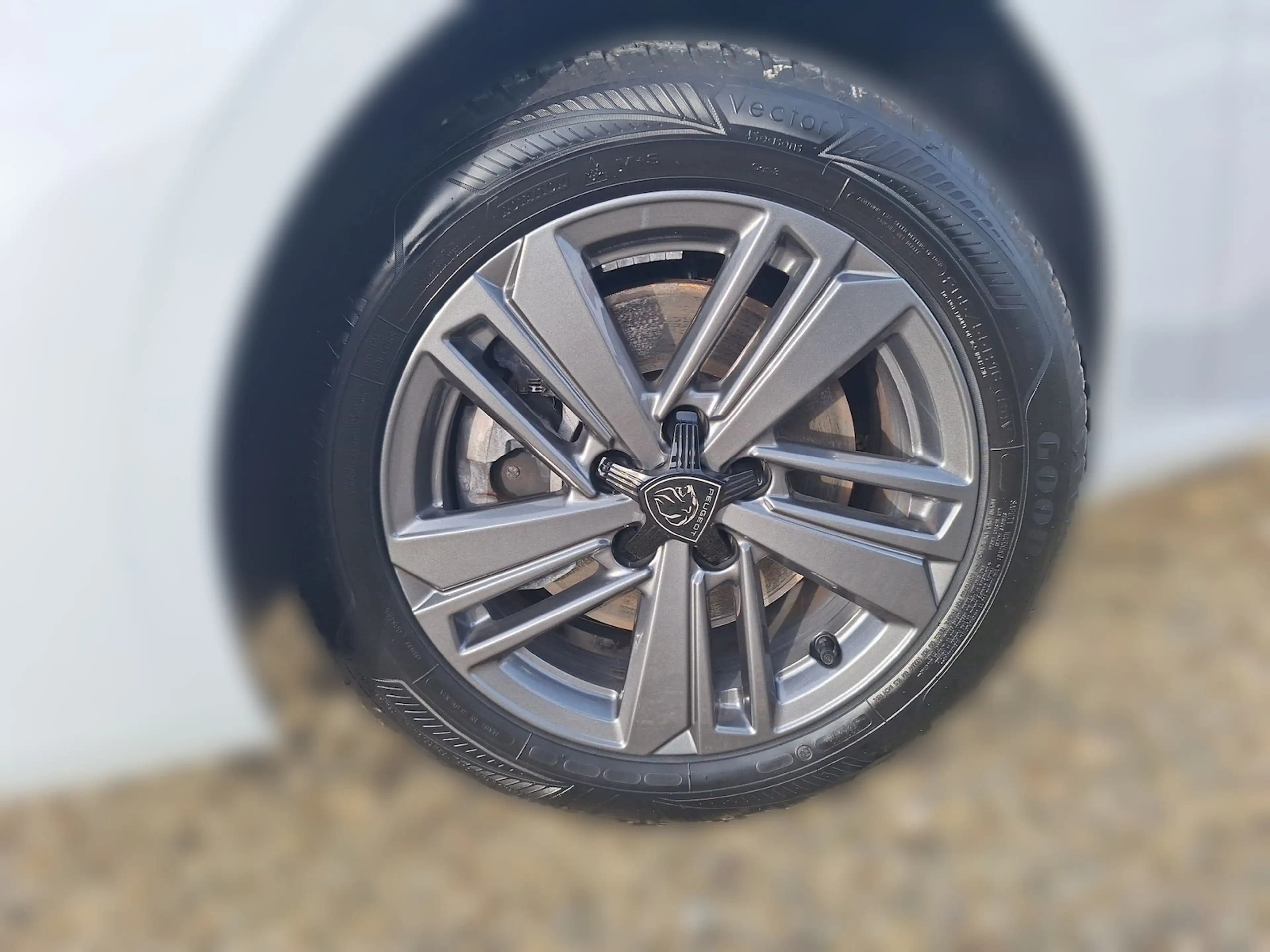 Peugeot 308 Allure LED*adapt.Tempomat*Kamera*Winterpaket — photo 12