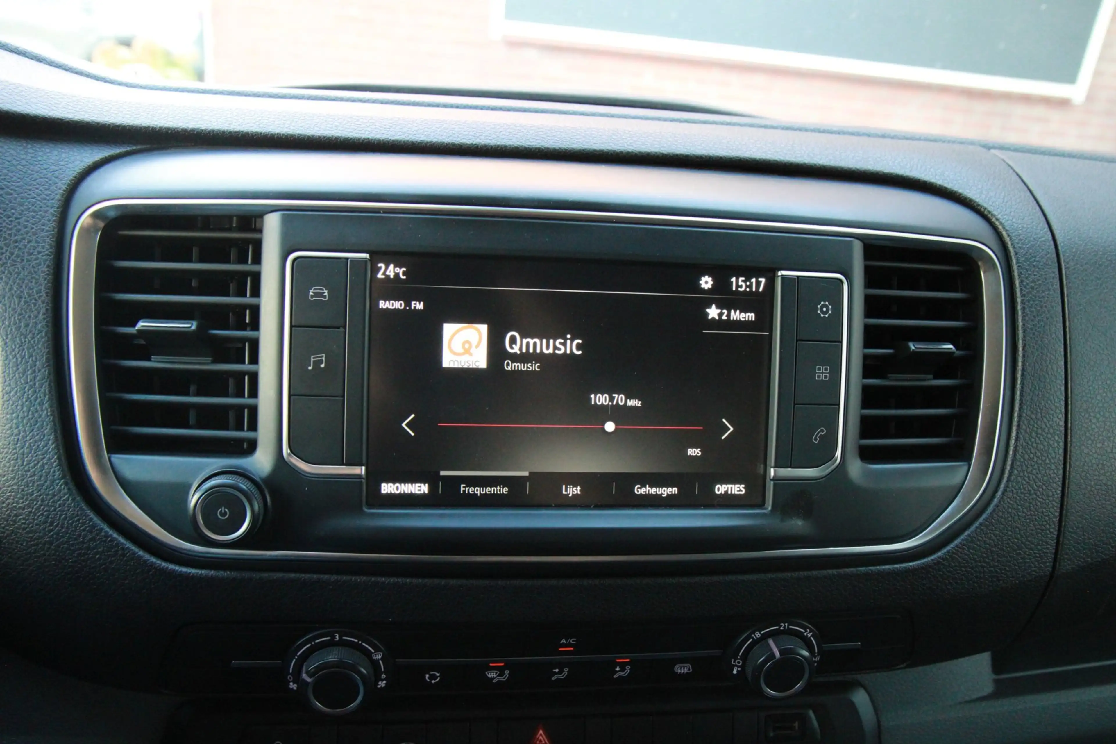 Opel Vivaro 2.0 CDTI L3H1 Edition / Imperiaal / Camera / Trekh — photo 16