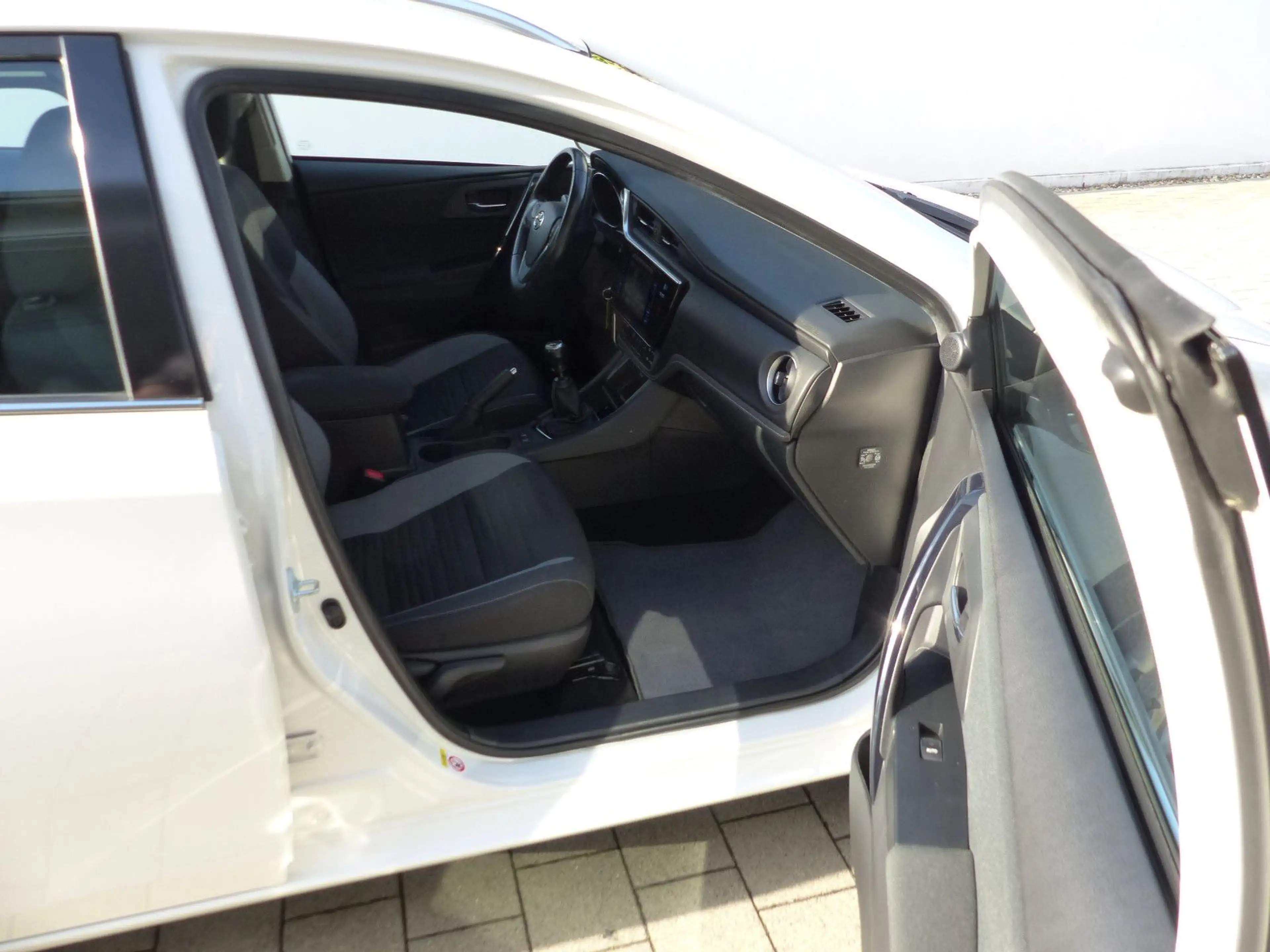 Toyota Auris 1,2 Comfort — photo 6