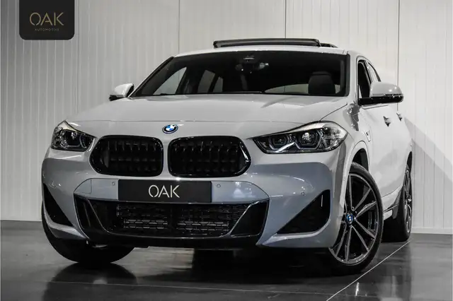 BMW X2 xDrive25e | M-Sport | Navigatie | Panorama | Head-
