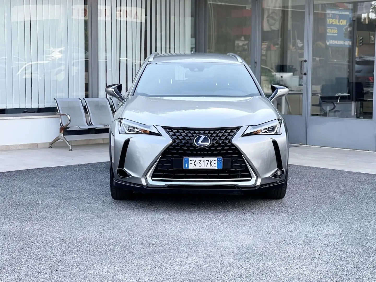 Lexus 250 2.0 Hybrid 152CV E6 Automatica - 2019 Срібний - 2