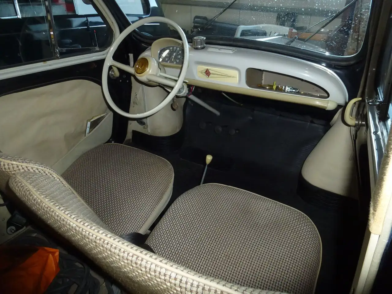 Renault 4 CV Cremeschnittchen, Originalzustand, foto 4