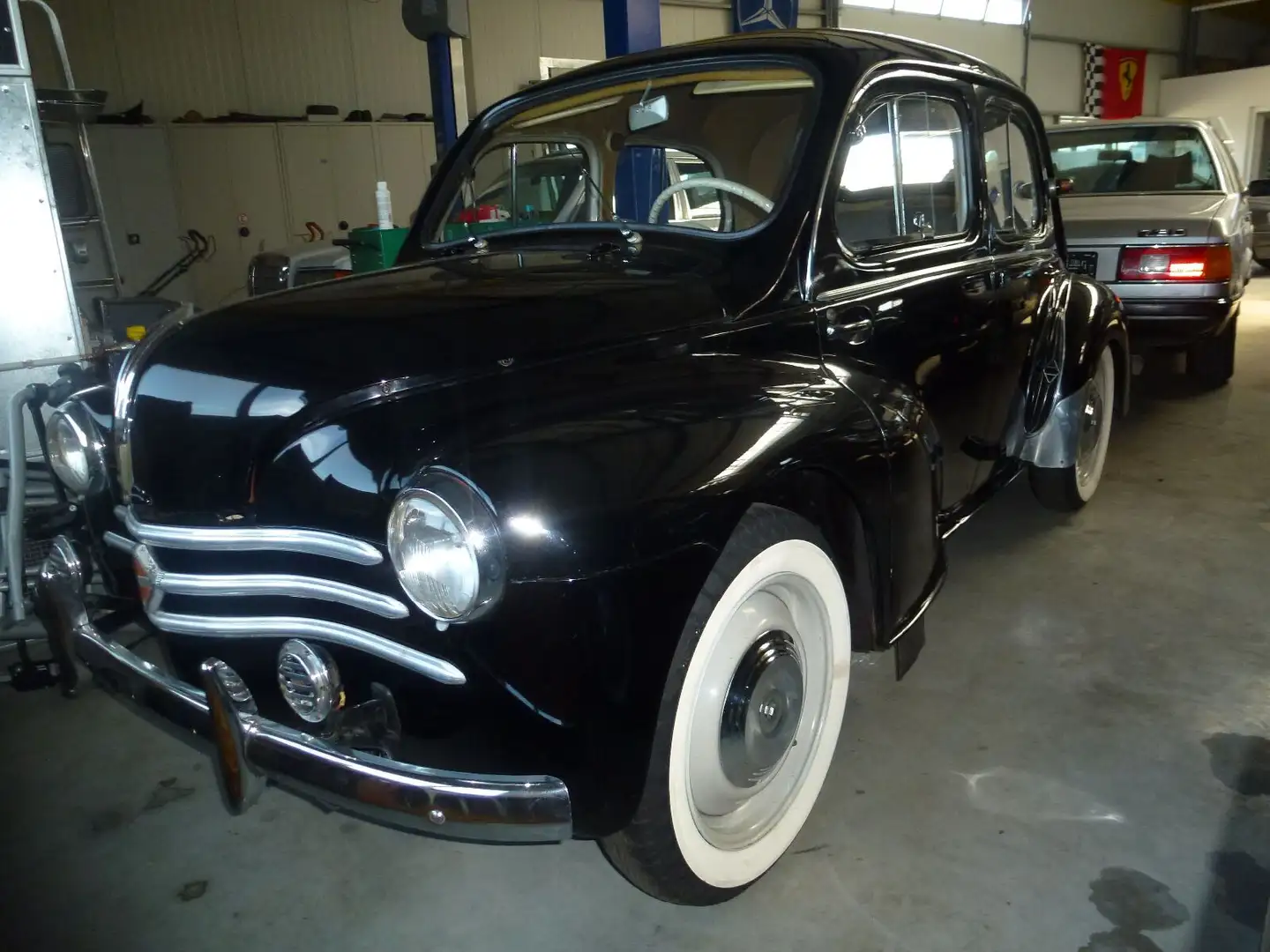 Renault 4 CV Cremeschnittchen, Originalzustand Negru - 1