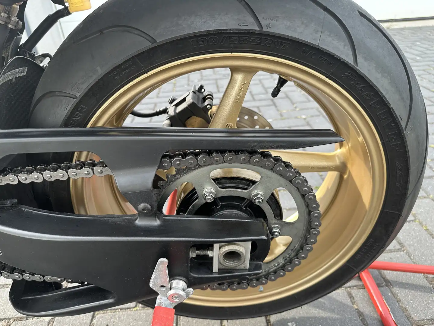 Yamaha YZF-R1 Big Bang Bleu - 2
