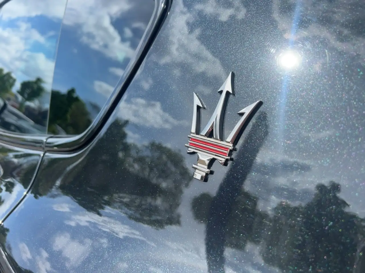 Maserati Levante 2023 — фото 12