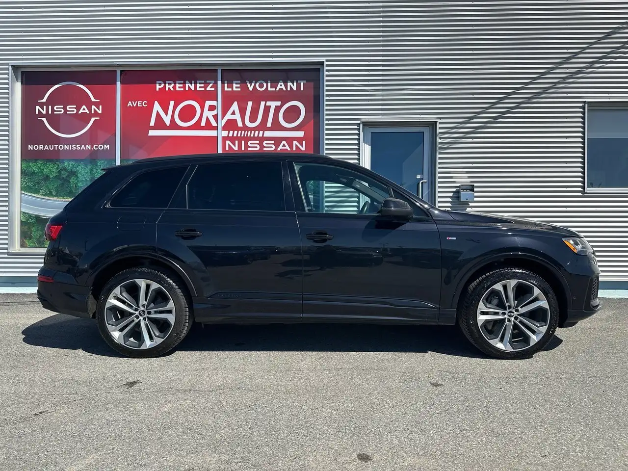 Audi Q7 снимка Audi Q7