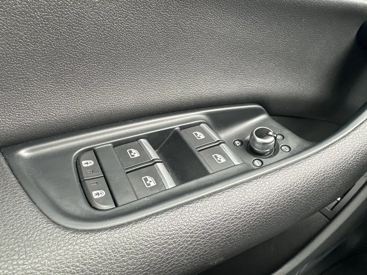 Audi Q7 снимка Audi Q7